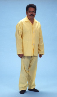 Man wearing a two pieces yellow pijamas